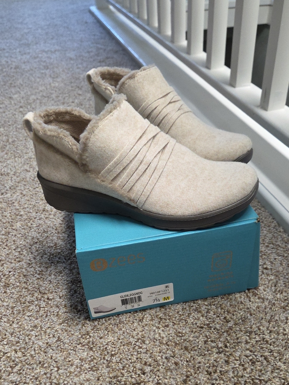 Brand New BZEES Glide SIZE 7.5M Cozy Women's Booties/Ankle Shoes Light Beige